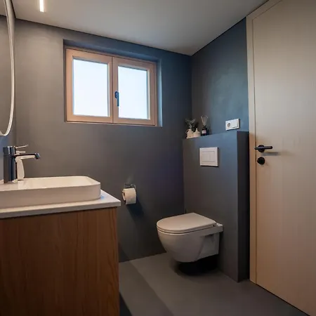 Stilvoll Sanierte Altbau-wohnung, Kehlegg 公寓 *