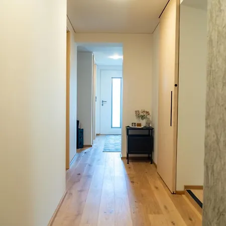 Stilvoll Sanierte Altbau-wohnung, Kehlegg Apartmán *